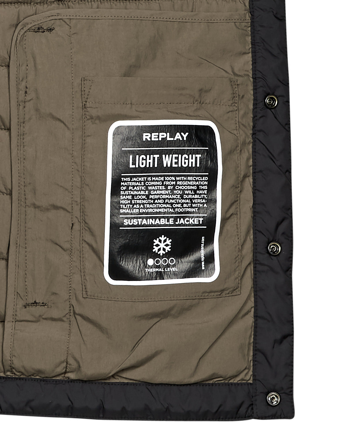 SLIM FIT OVERSHIRT IN RECYCLED NYLON