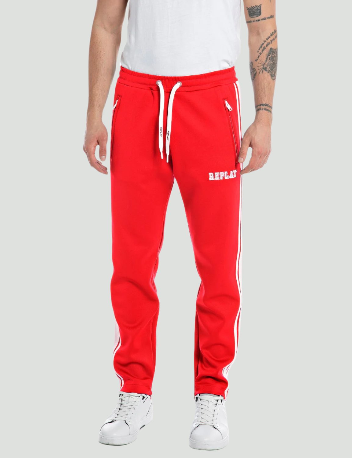 JOGGER TROUSERS WITH CONTRASTING-COLOURED BANDS