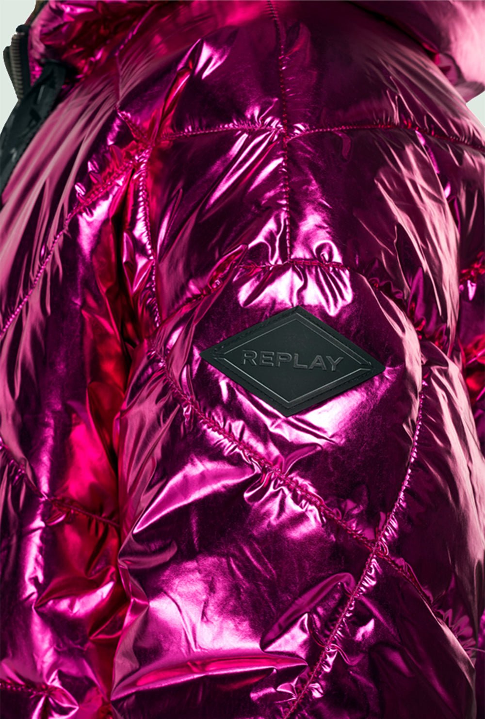 LAMINATED PADDED JACKET