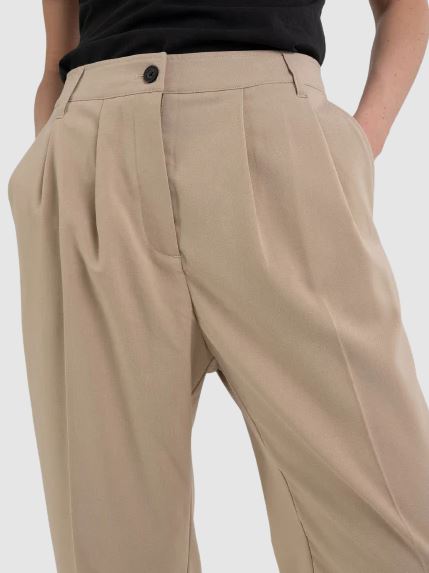 CARROT FIT TROUSERS IN TWILL