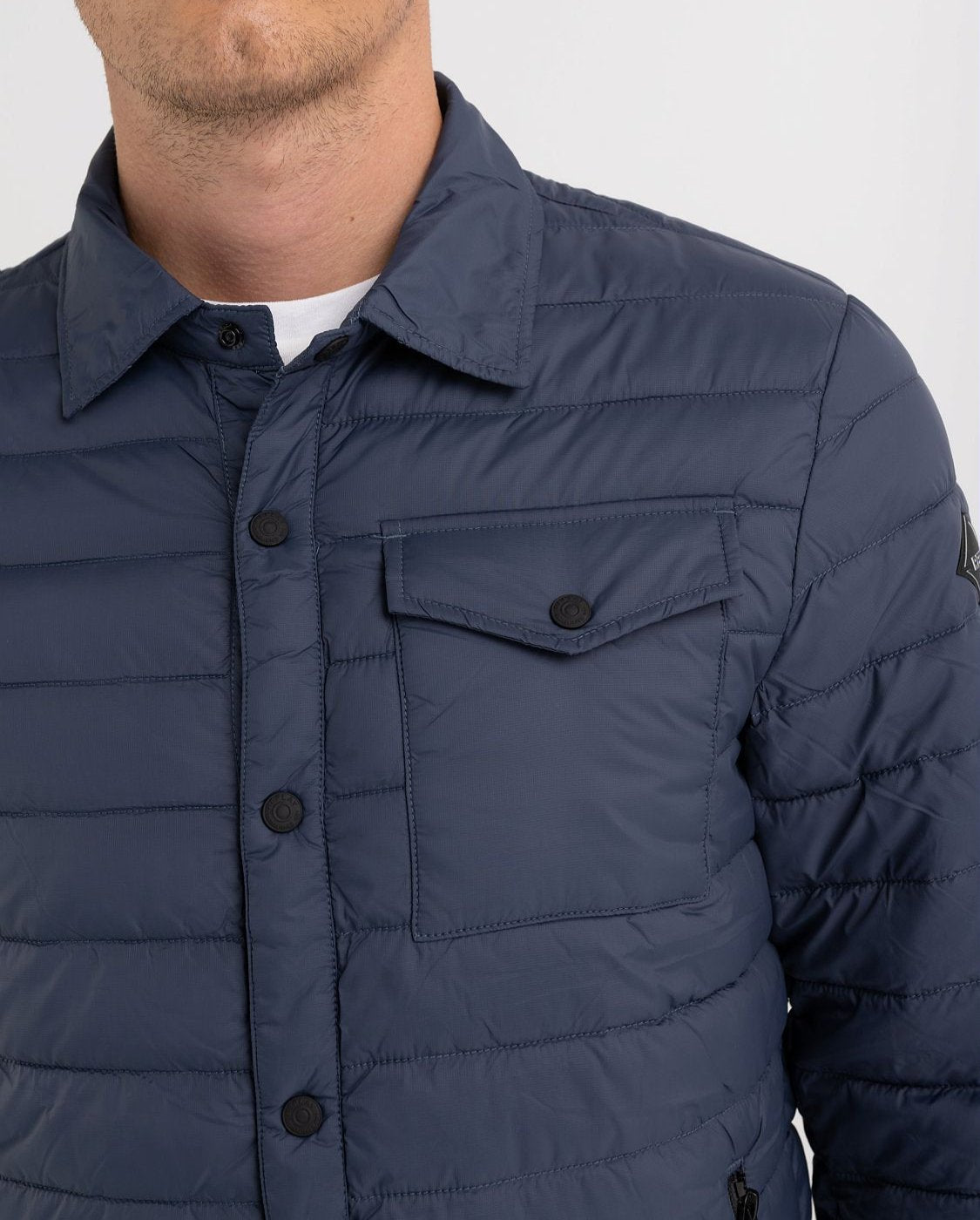 SLIM FIT OVERSHIRT IN RECYCLED NYLON