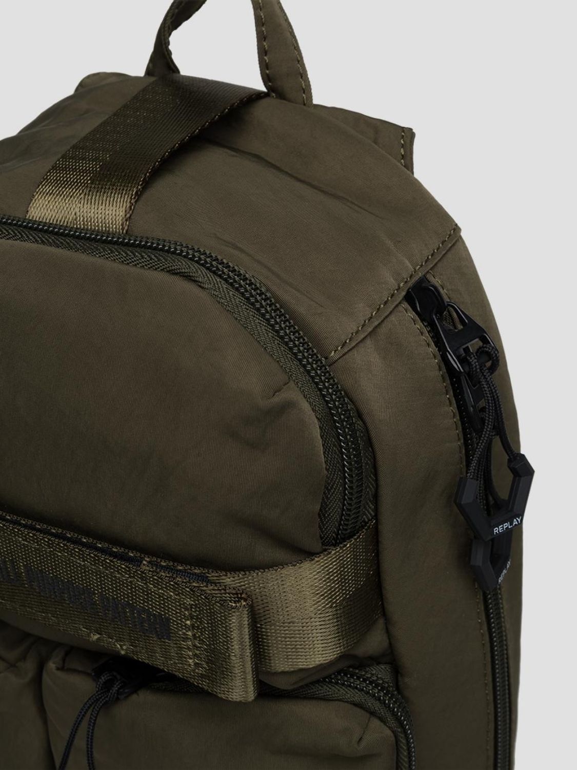 ONE SHOULDER BACKPACK WITH CRINKLE EFFECT