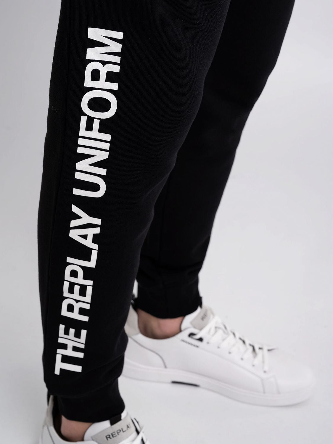 JOGGER PANTS WITH PRINT