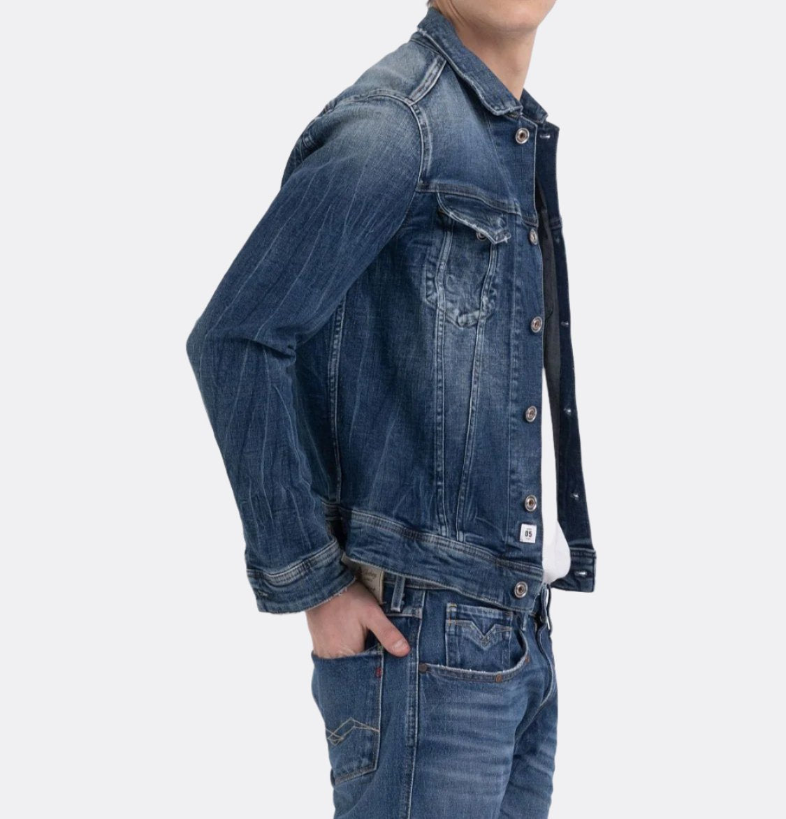 JACKET IN BLUE DENIM